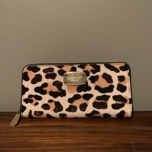 Michael Kors cheetah wallet